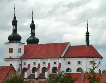 Březnice, kostel sv. Ignáce z Loyoly a sv. Františka Xaverského