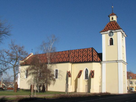 Kunovice, kostel sv. Petra a Pavla