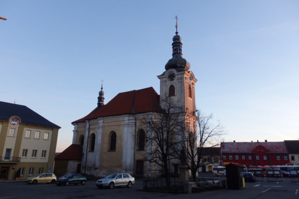Uhlířské Janovice, kostel sv. Aloise
