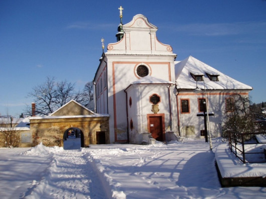Dobřichovice, kaple sv. Judy Tadeáše, zámek