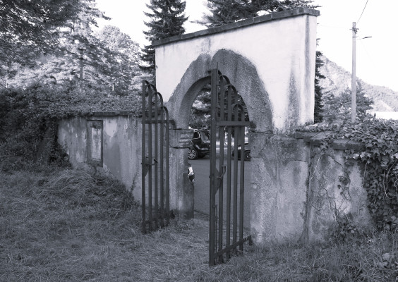 Velké Březno - Valtířov, rodinná hrobka Chotků