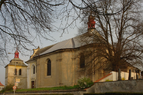 Kostomlaty nad Labem, kostel sv. Bartoloměje